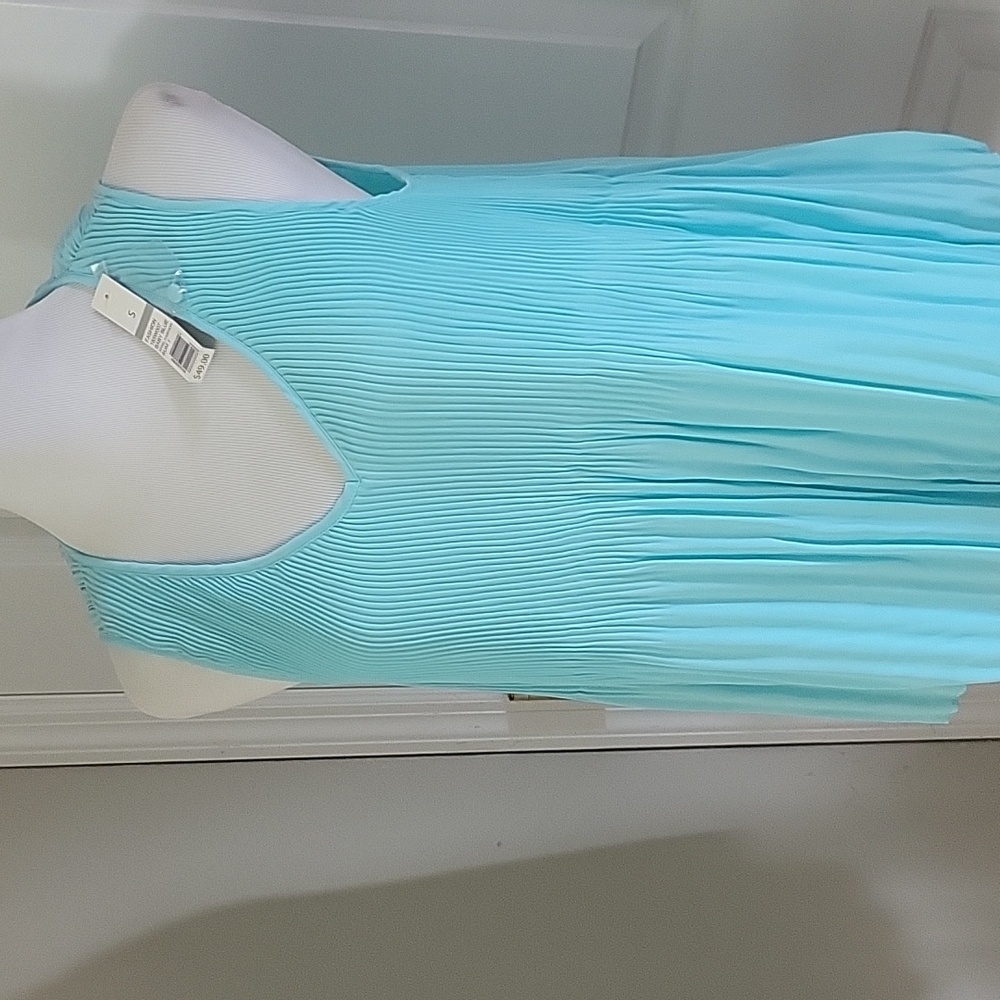 Sleevless shirt